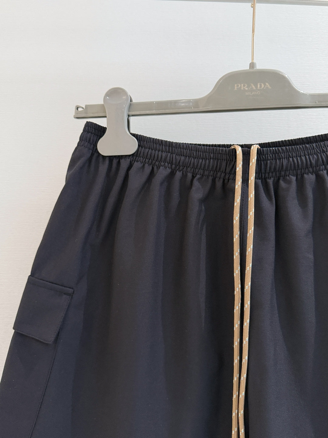 PRADA 26S CARGO SHORTS STYLE 957