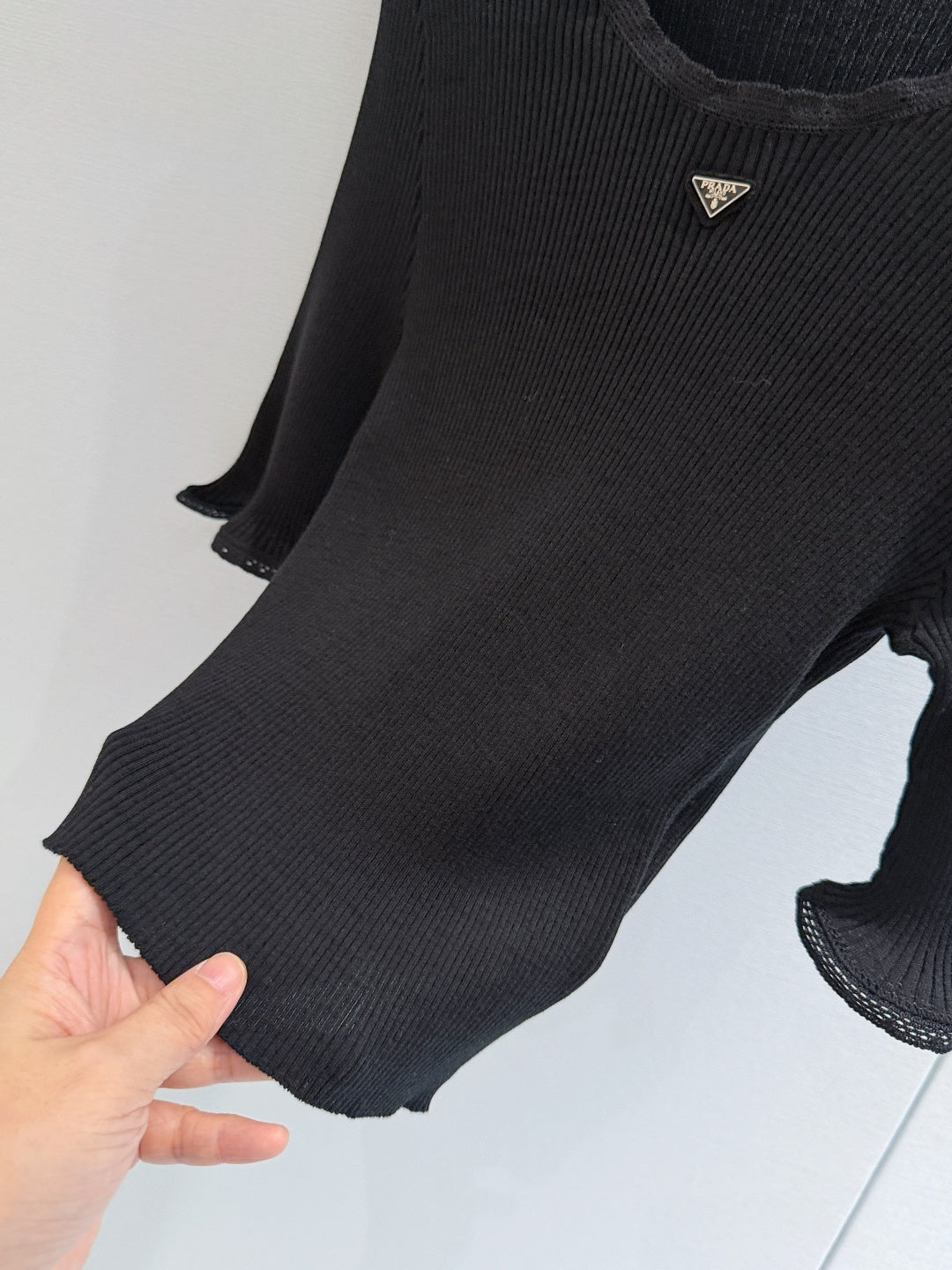 PRADA 26S SHORT-SLEEVE KNIT SWEATER STYLE 945