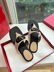 VLTN THONG SANDALS 25S IN BLACK MIX BEIGE LAMBSKIN WITH GOLD HARDWARE