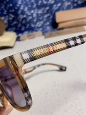 BURBERRY 26S SQUARE FRAME IN ACETATE 406613