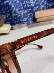 BURBERRY 26S SQUARE FRAME IN ACETATE 406616