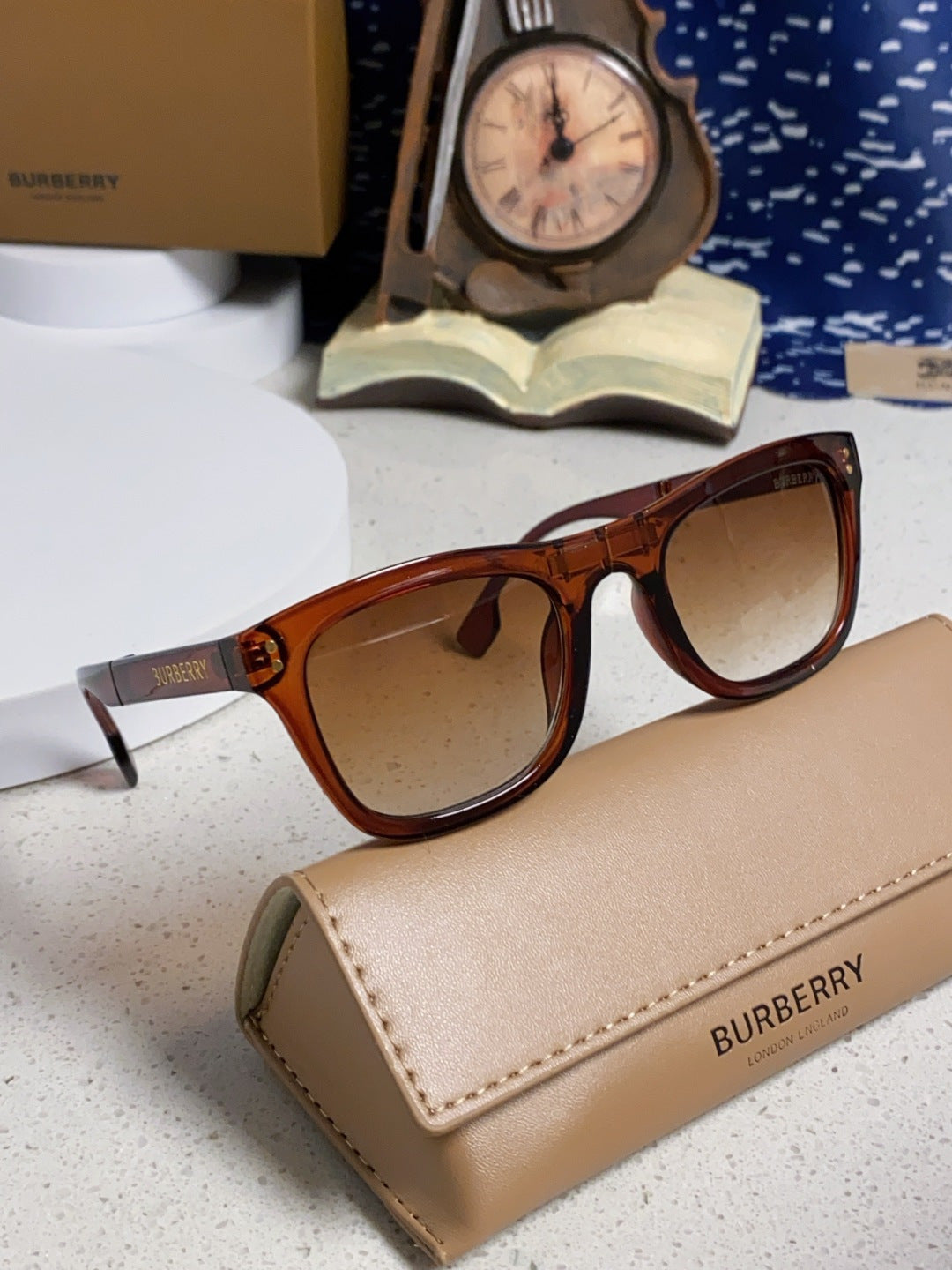 BURBERRY 26S SQUARE FRAME IN ACETATE 406616