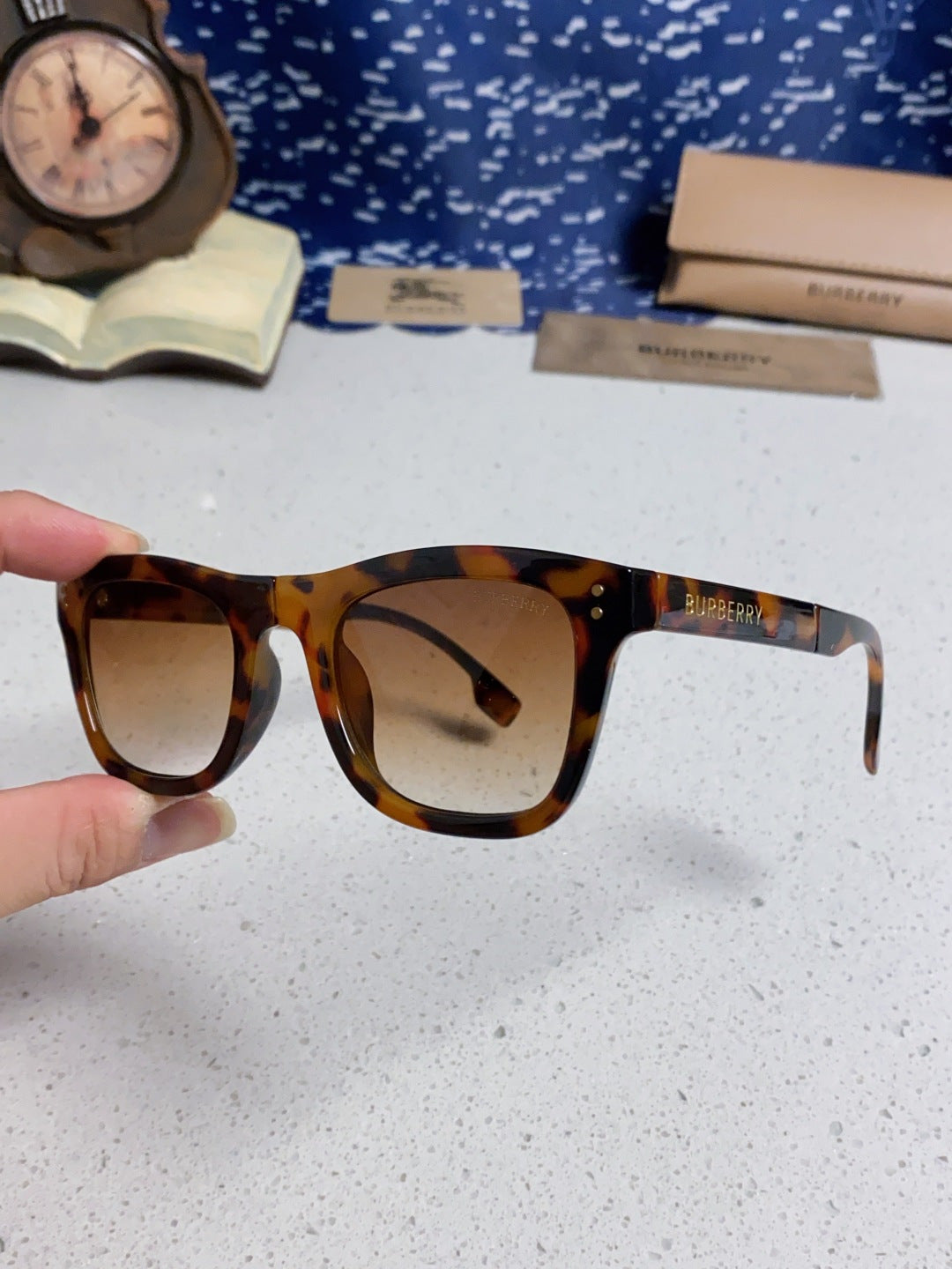 BURBERRY 26S SQUARE FRAME IN ACETATE 406617