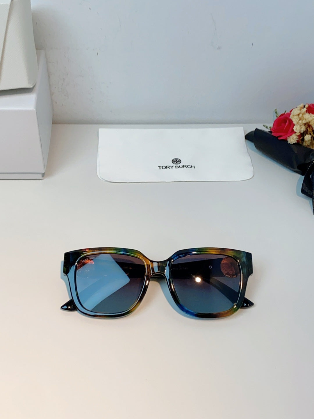 BURBERRY 26S SQUARE FRAME IN ACETATE 406675
