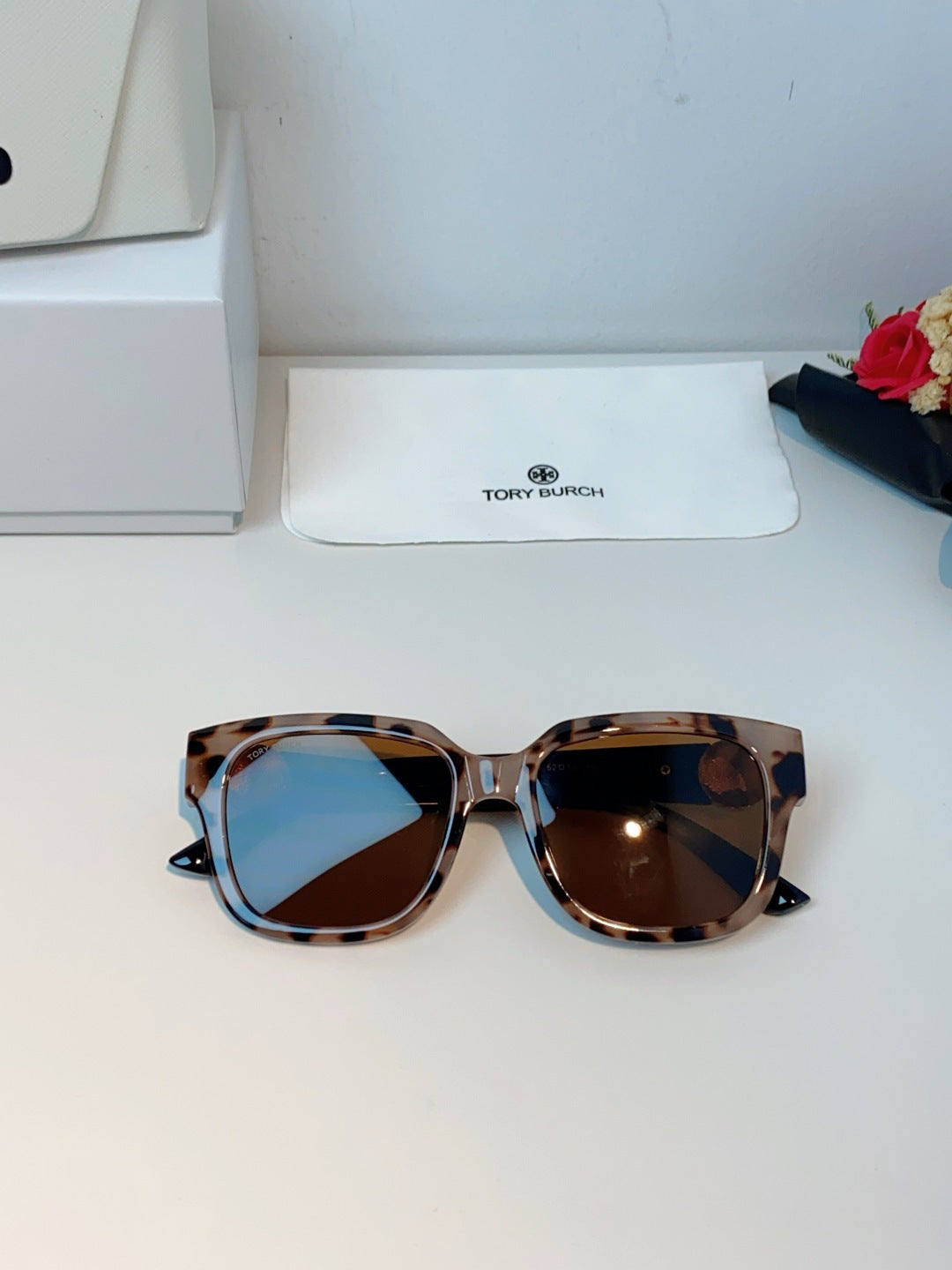 BURBERRY 26S SQUARE FRAME IN ACETATE 406676
