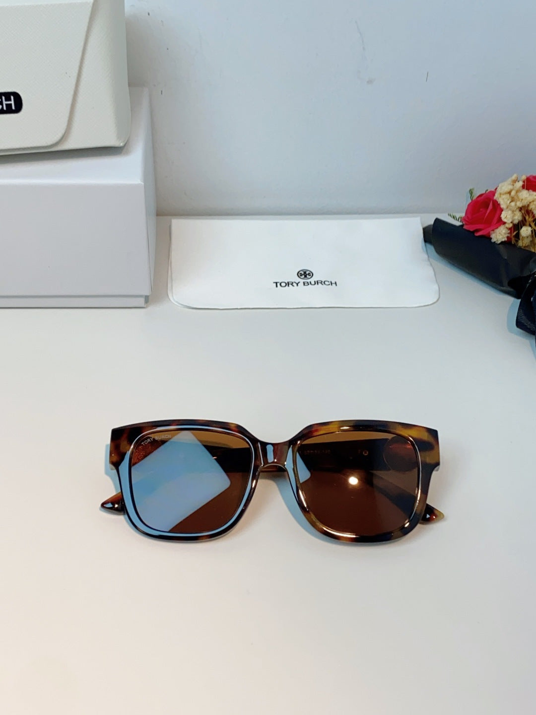 BURBERRY 26S SQUARE FRAME IN ACETATE 406679