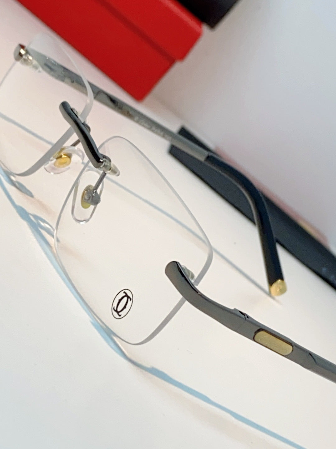 CARTIER 26S RECTANGULAR FRAME IN METAL 431045