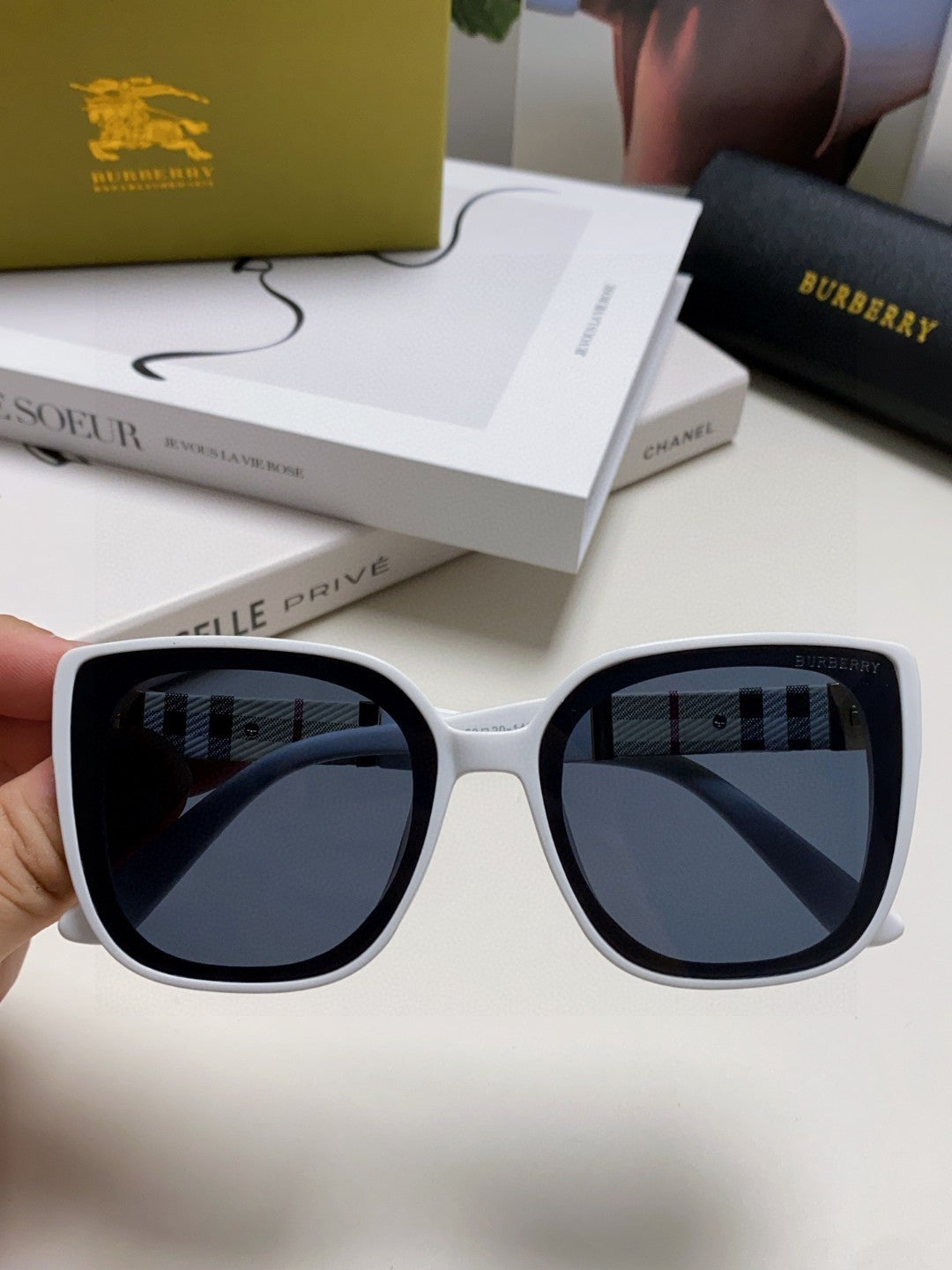 BURBERRY 26S SQUARE FRAME IN ACETATE 408352