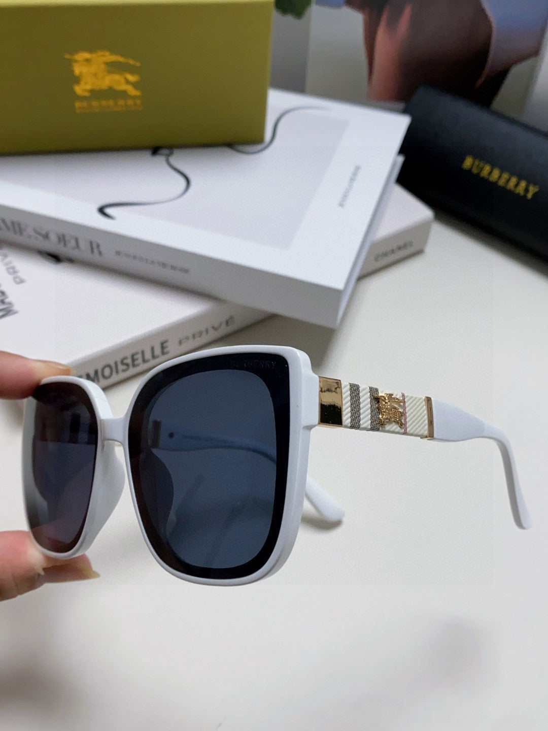 BURBERRY 26S SQUARE FRAME IN ACETATE 408352