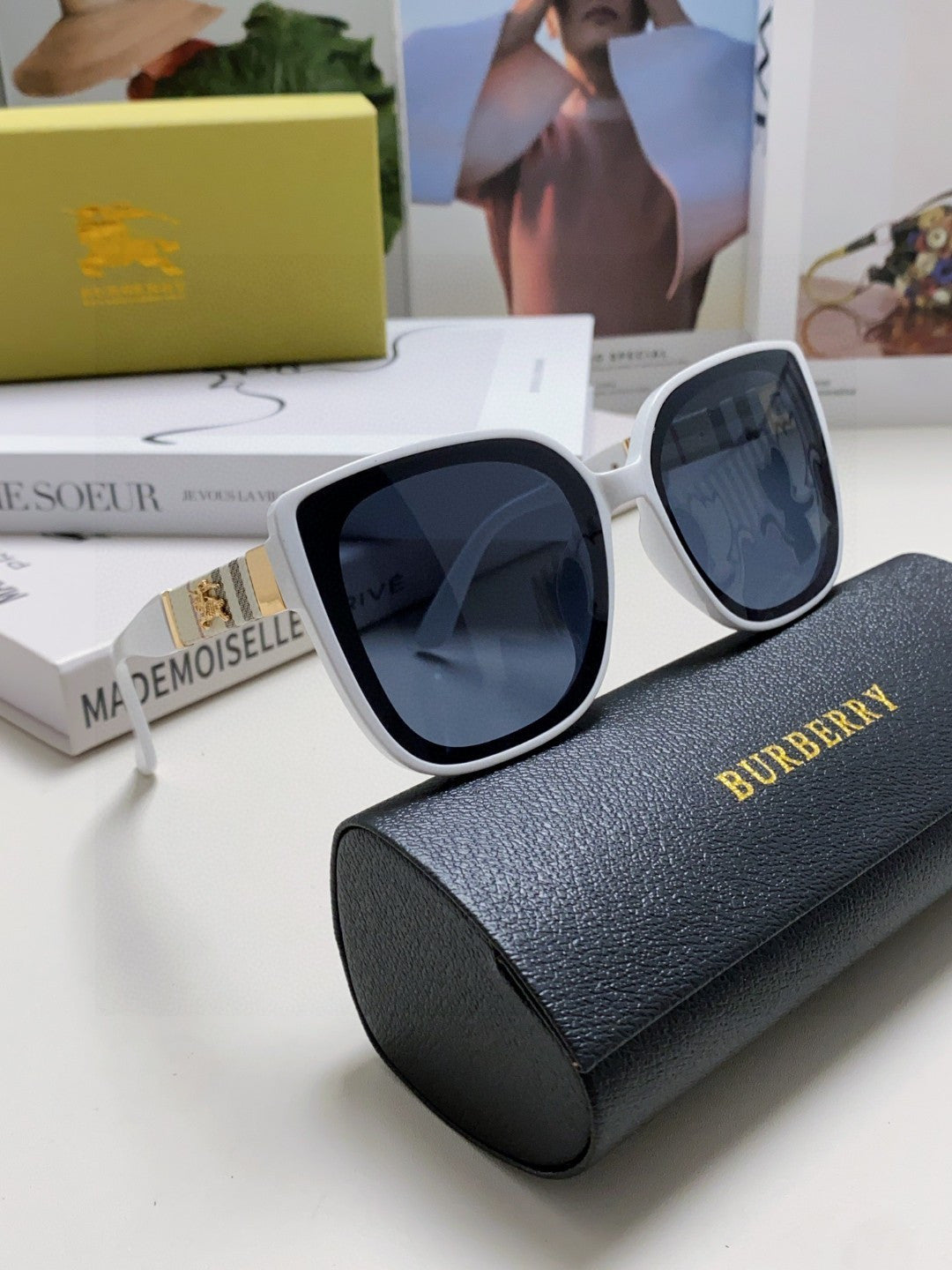 BURBERRY 26S SQUARE FRAME IN ACETATE 408352
