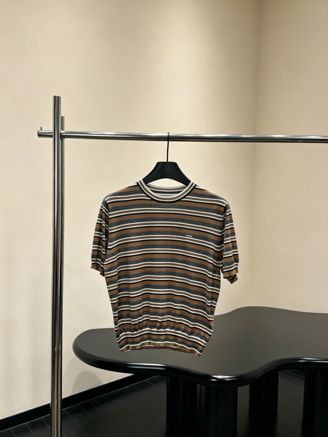 PRADA 26S SHORT-SLEEVE KNIT T-SHIRT 1010