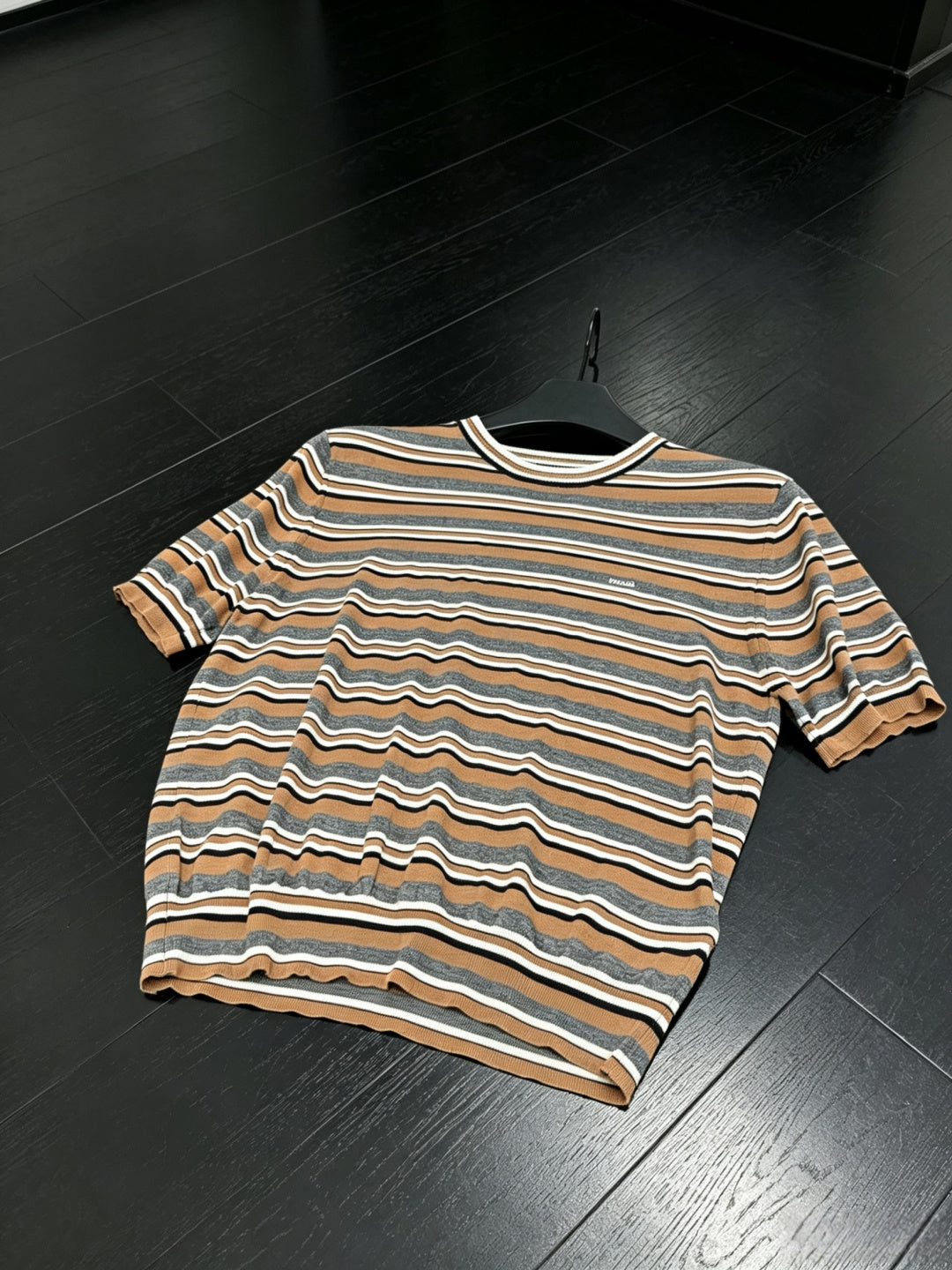 PRADA 26S SHORT-SLEEVE KNIT T-SHIRT 1010