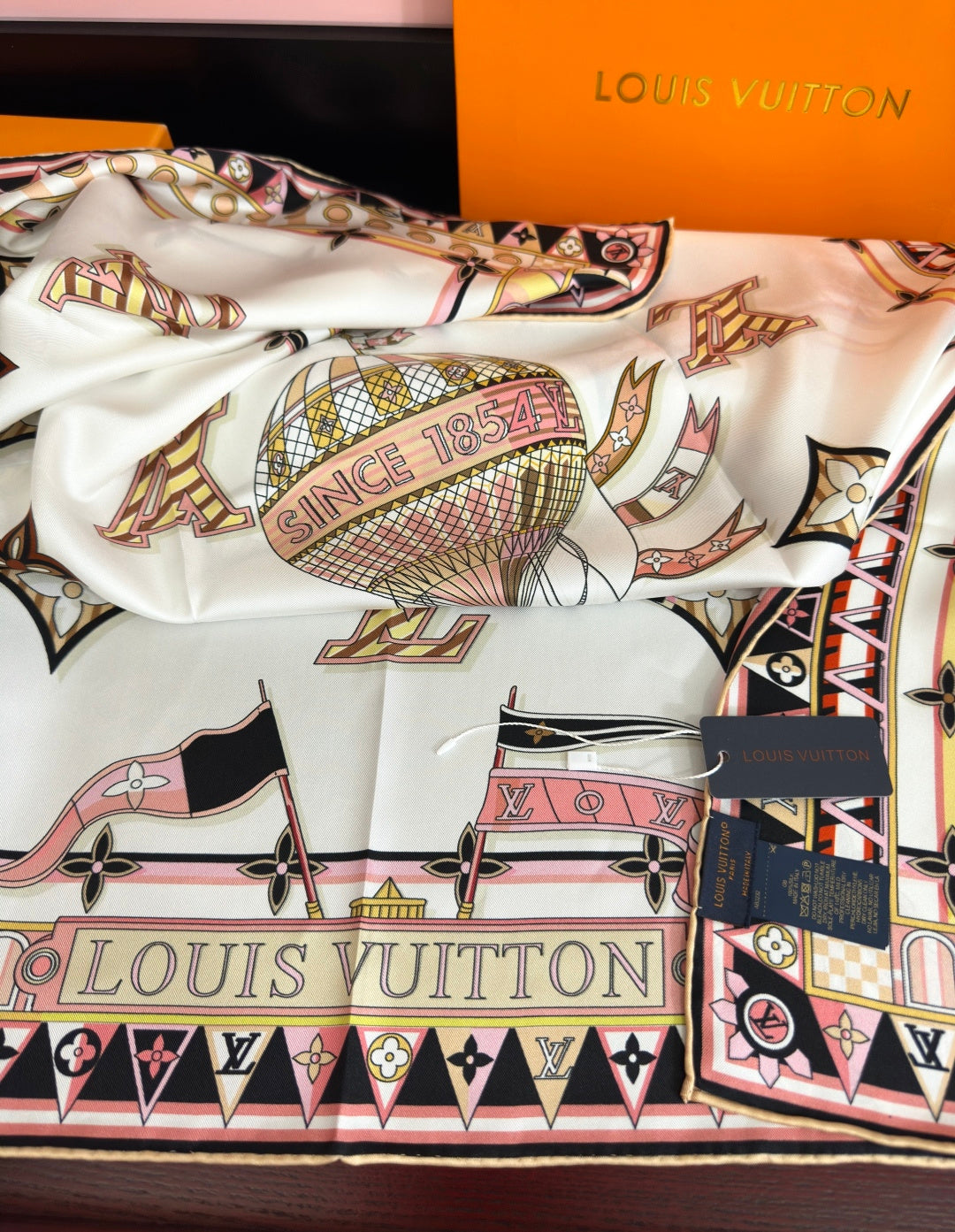 LV 26S SCARF 90 IN SILK 319820