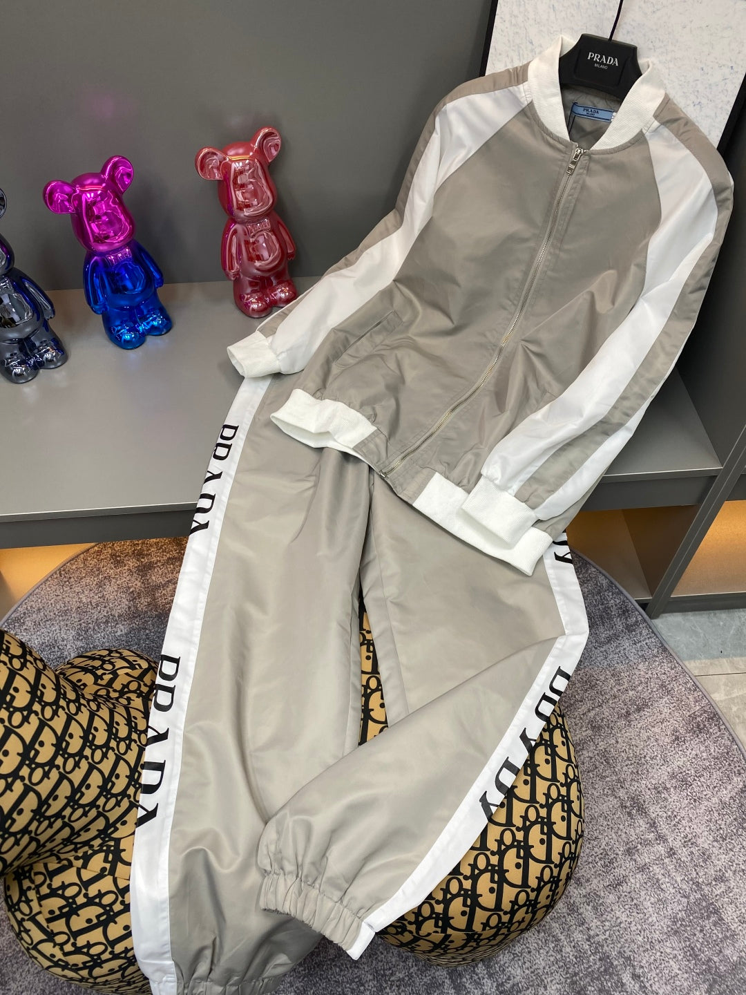 PRADA SPORTSWEAR SET STYLE 127