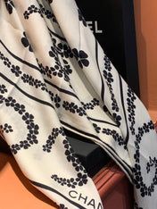 CHANEL 25S SCARF 135 CM IN CASHMERE SILK 943685