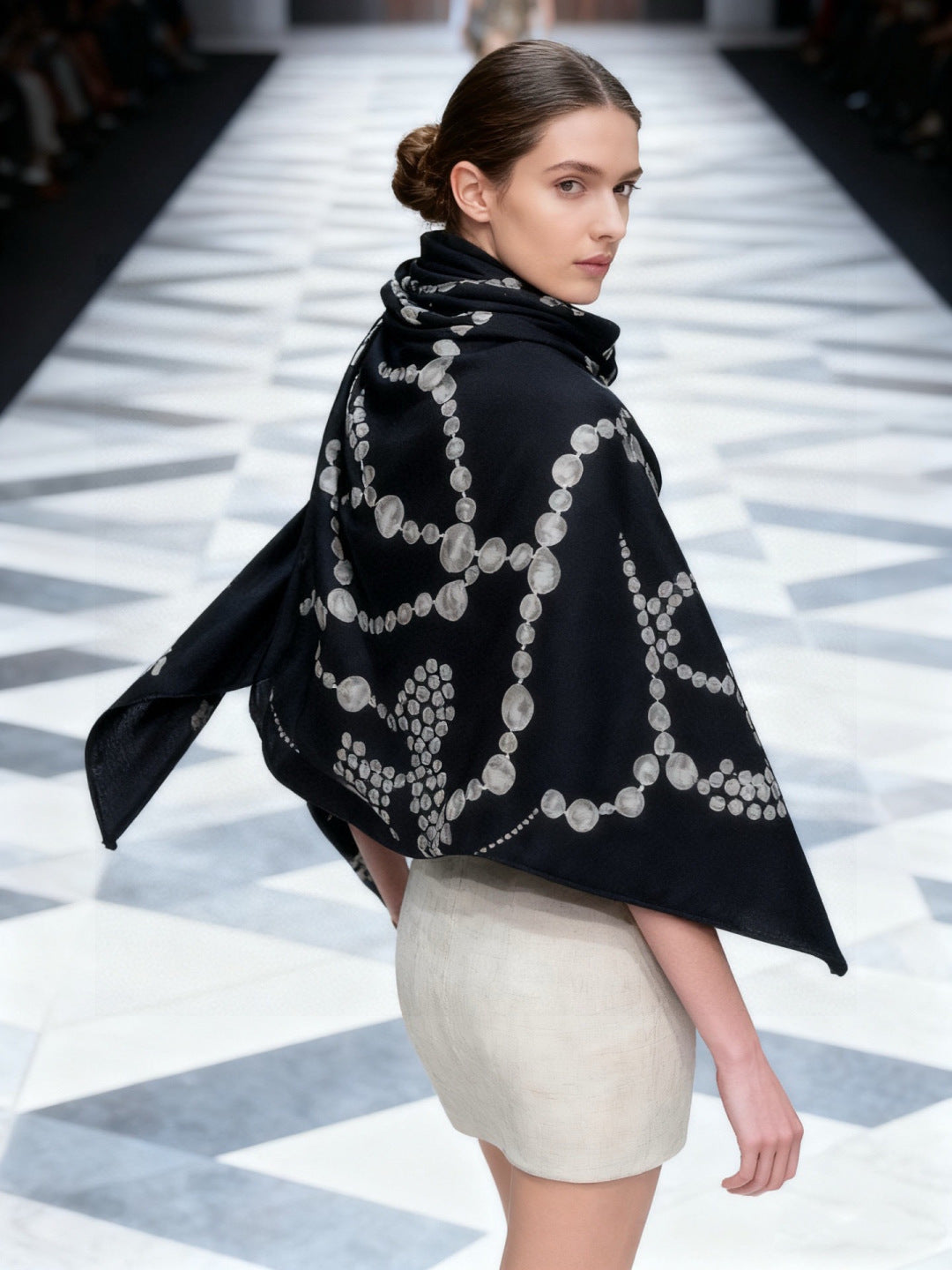 CHANEL 25S SCARF 140 IN CASHMERE 991649