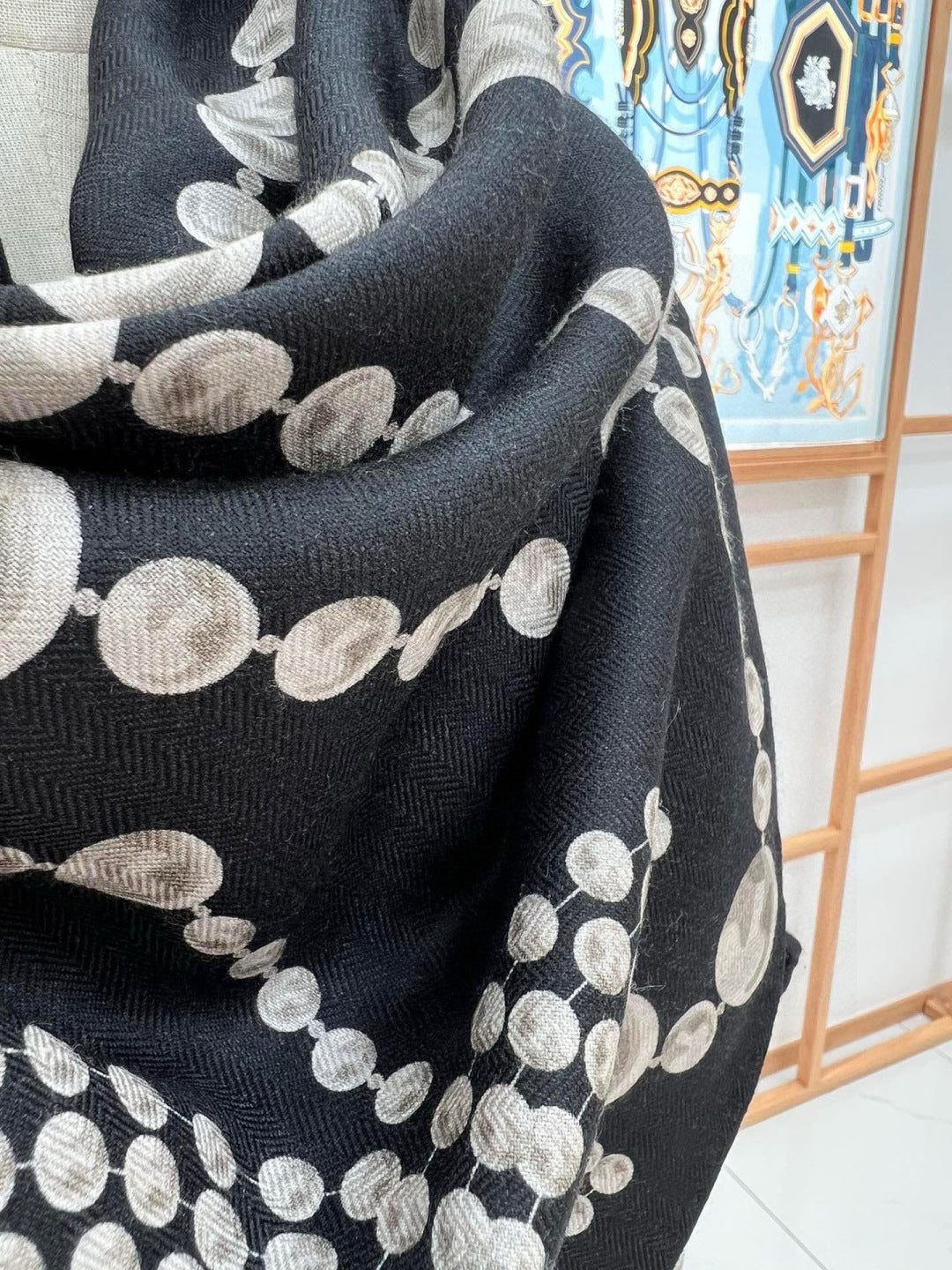 CHANEL 25S SCARF 140 IN CASHMERE 991649