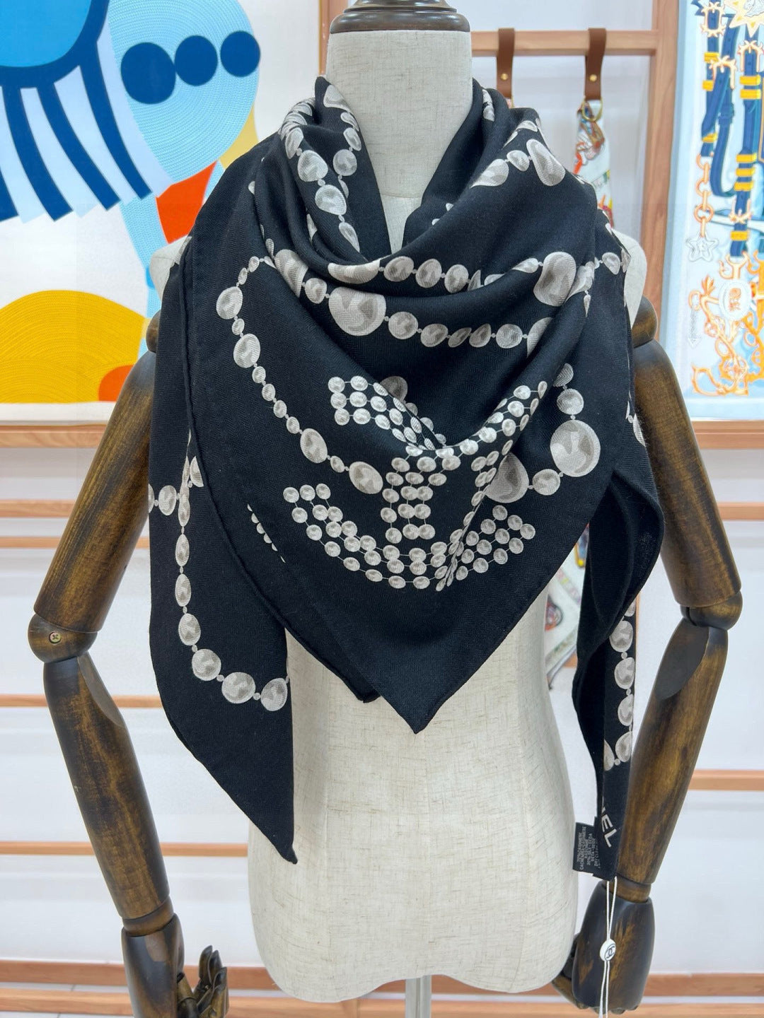 CHANEL 25S SCARF 140 IN CASHMERE 991649