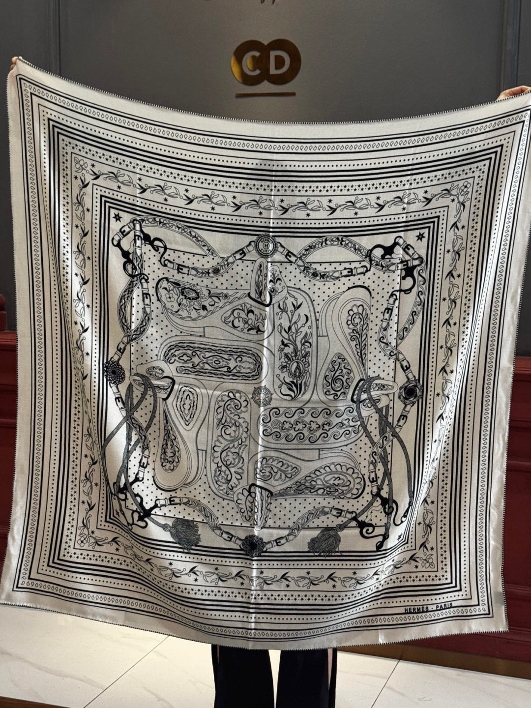HERMES 25S SCARF 140 IN SILK CASHMERE 991677