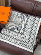 HERMES 25S SCARF 140 IN SILK CASHMERE 991677