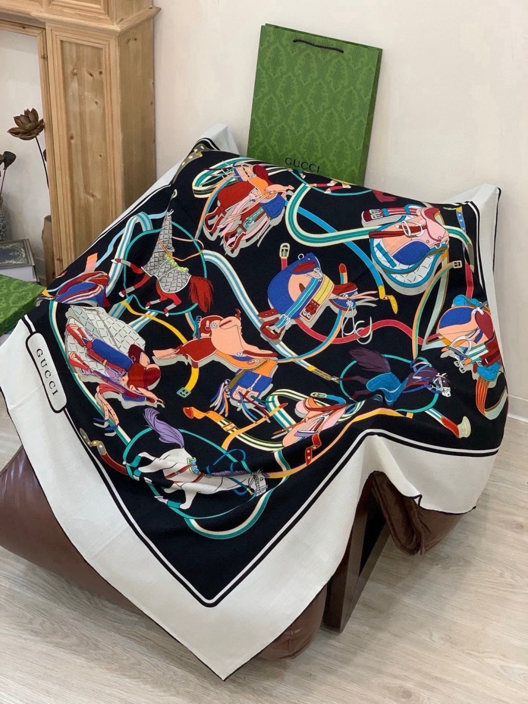 GUCCI 26S SCARF 135 IN CASHMERE AND SILK 315140