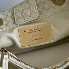 BOTTEGA VENETA 25S BASKET BAG 31 IN IVORY CALFSKIN GOLD HARDWARE