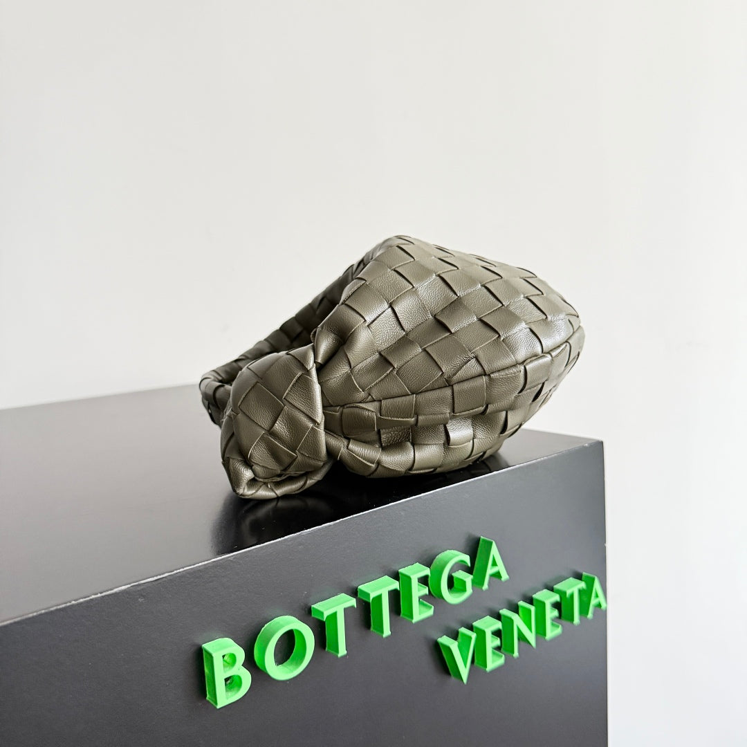 BOTTEGA VENETA 25S MINI JODIE 26 IN OLIVE GREEN CALFSKIN
