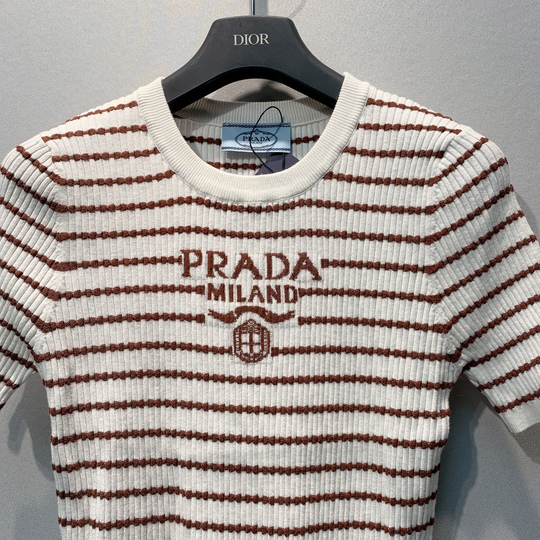 PRADA 26S SHORT-SLEEVE KNIT TOP 1042