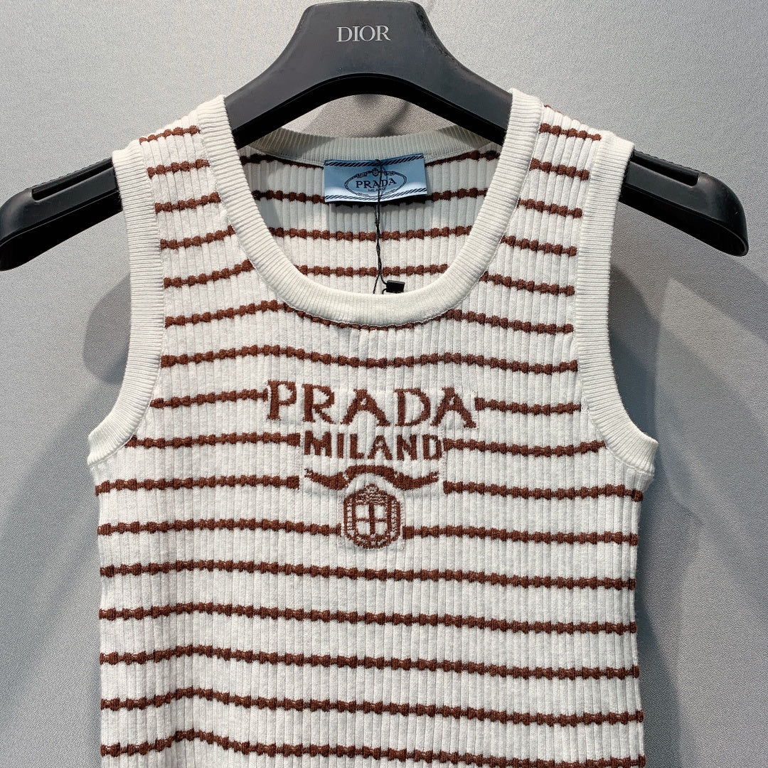 PRADA 26S SLEEVELESS KNIT TOP 1039