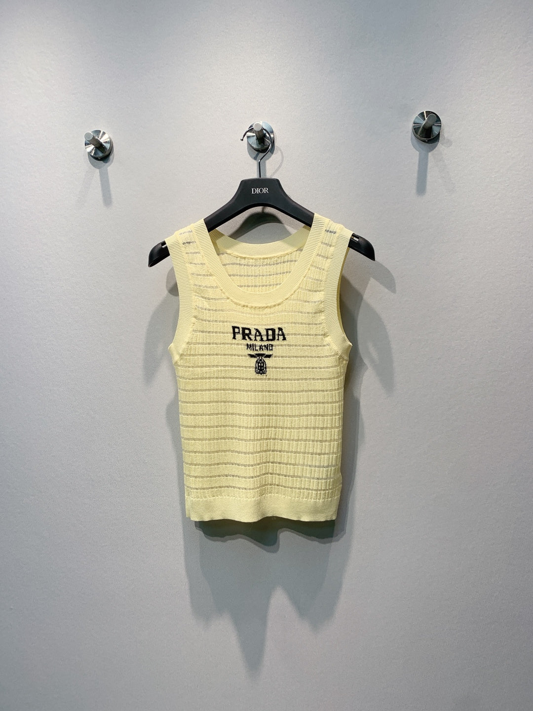 PRADA 26S SLEEVELESS KNIT TOP 1006