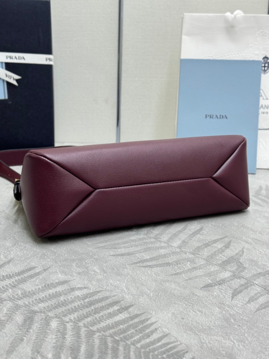 PRADA 25S AIMEE MEDIUM SHOULDER BAG 31 IN BURGUNDY CALFSKIN