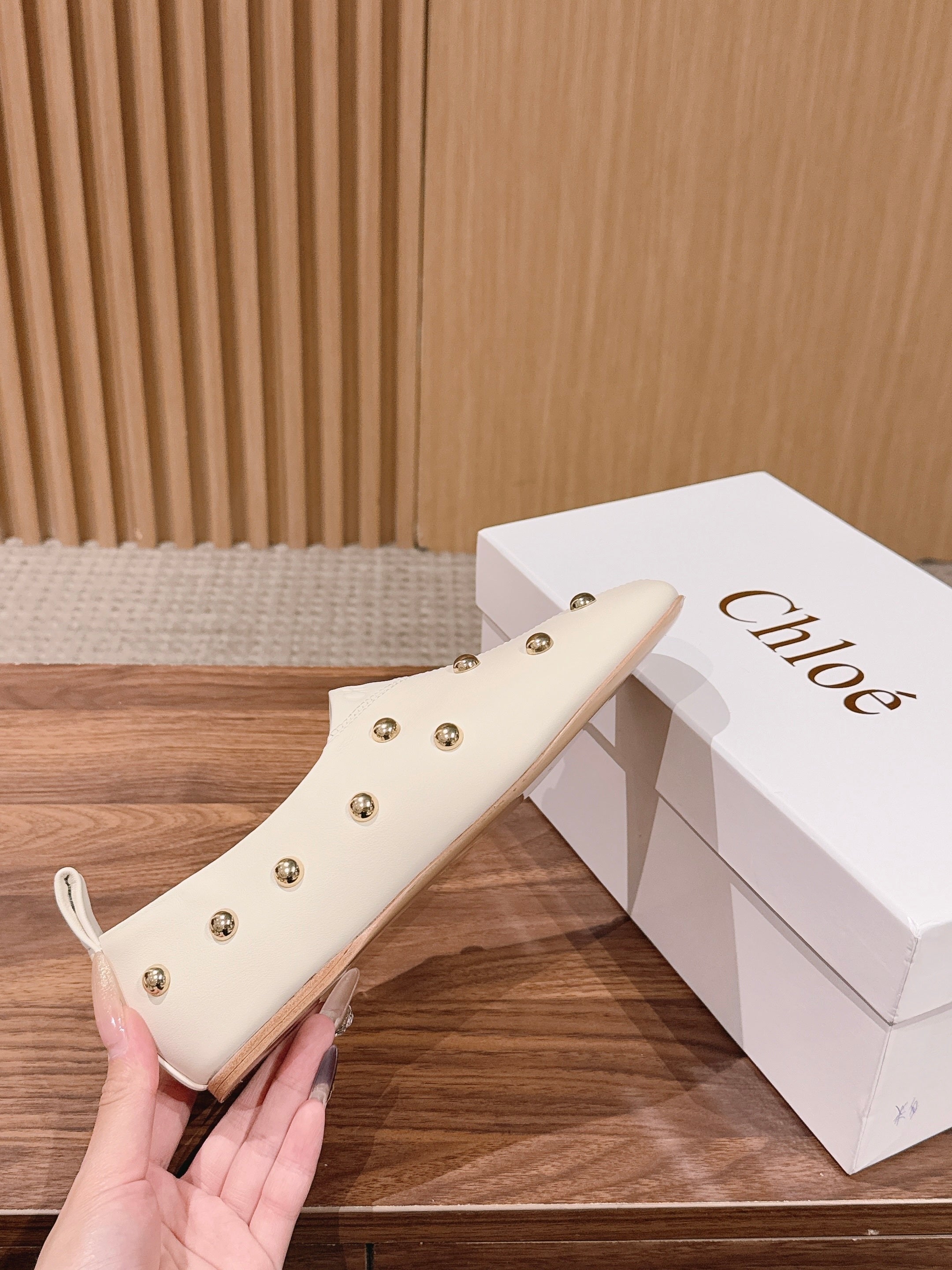 CHLOE 26S STUDDED LOAFERS IN CREAM WHITE CALFSKIN