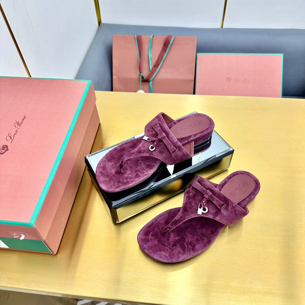 FLIP FLOPS IN WINE RED SUEDE AND HARDWARE SILVER