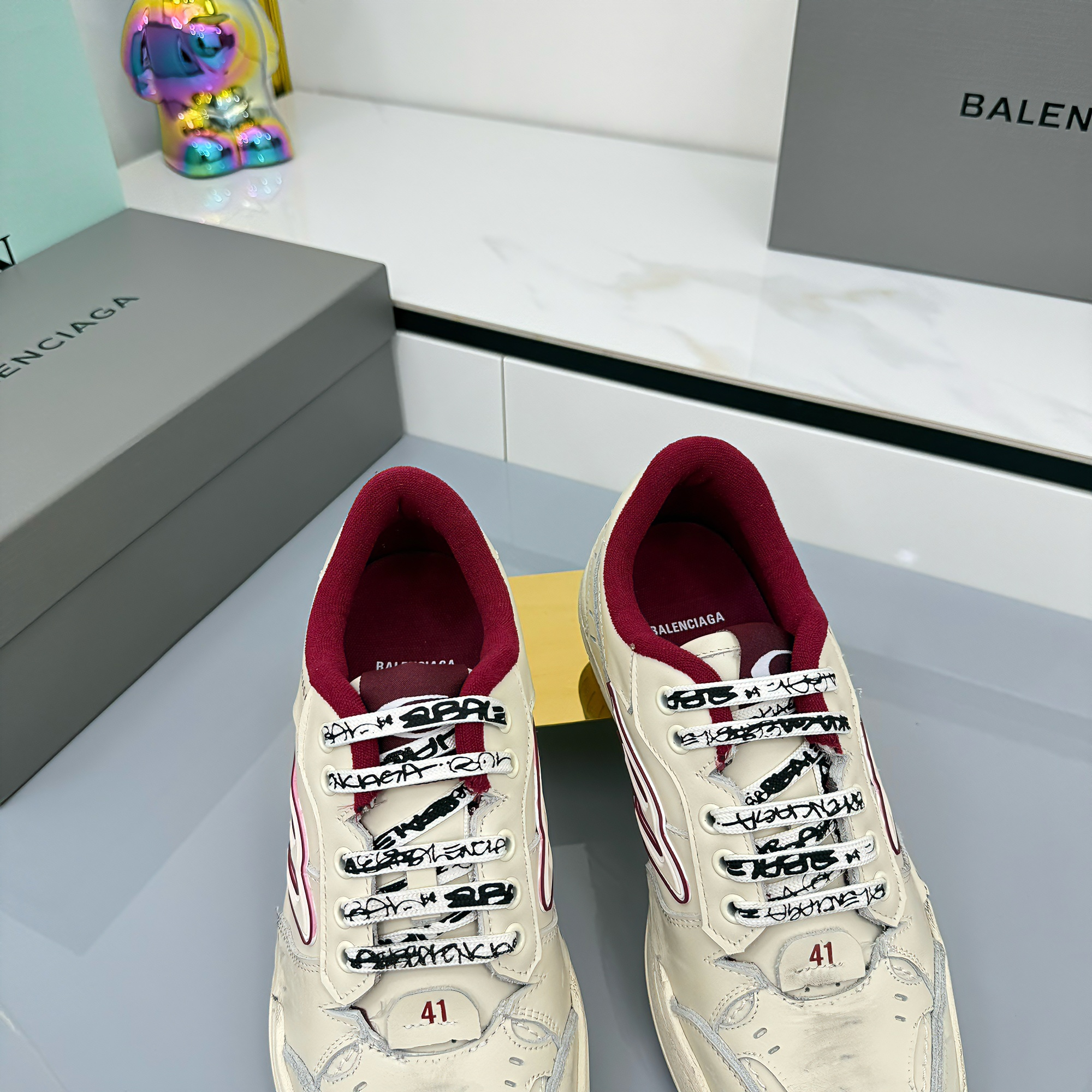 BALENCIAGA 25S SNEAKERS IN CREAM WHITE MIX RED LEATHER