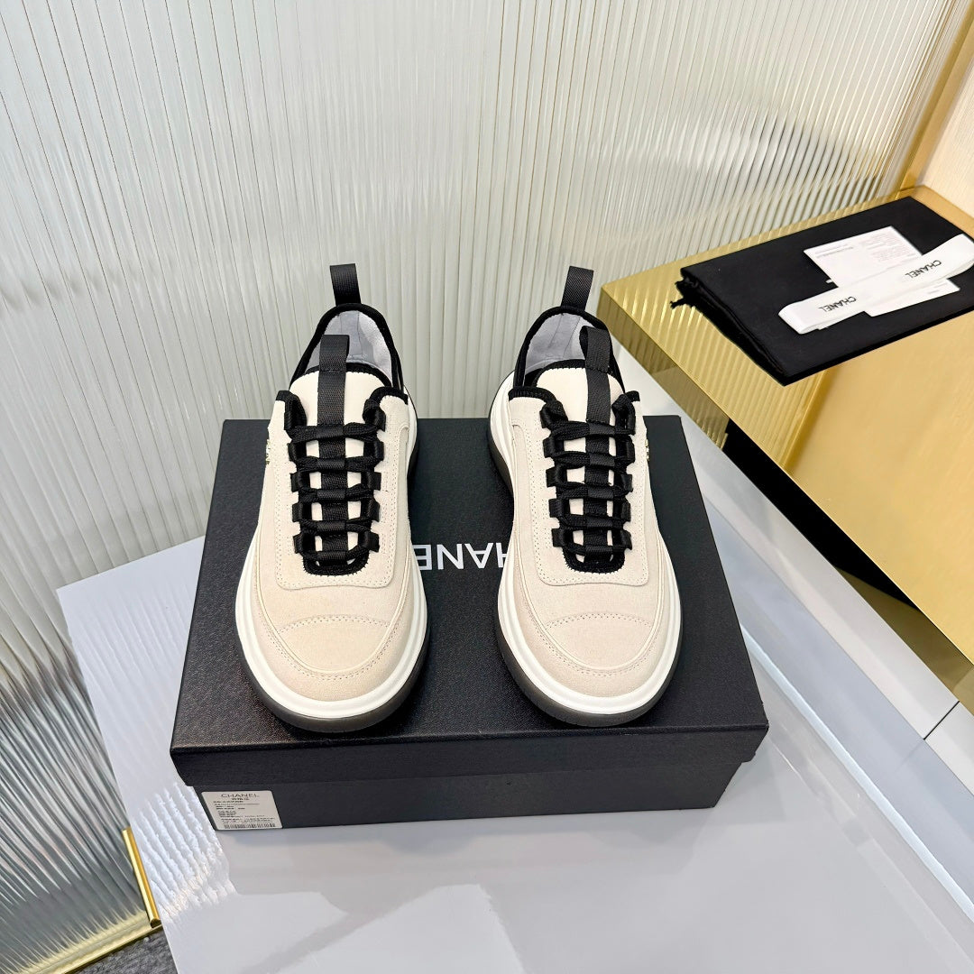 CHANEL 26S PLATFORM SNEAKERS IN BEIGE SUEDE WITH CC LOGO
