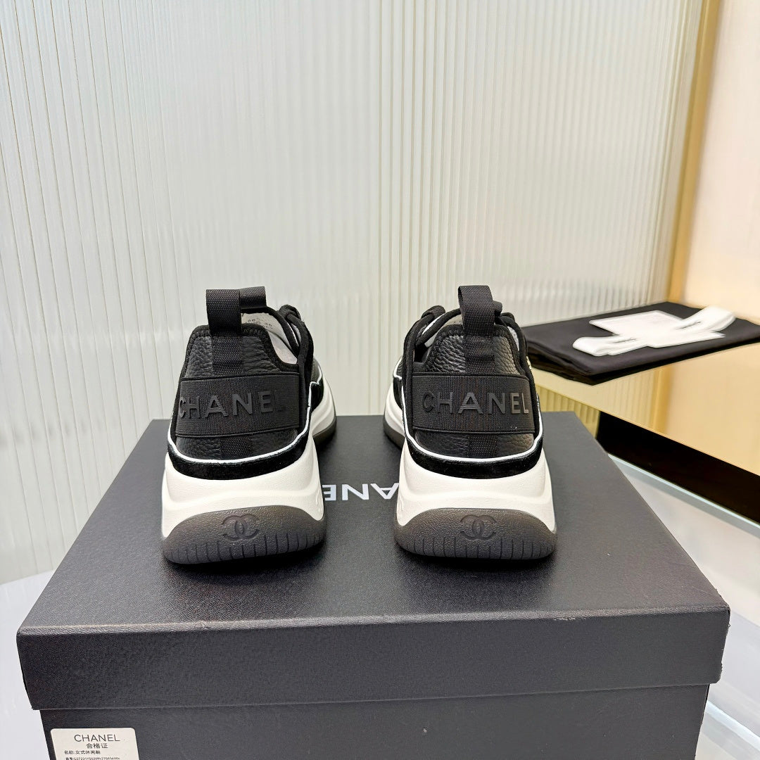 CHANEL 26S PLATFORM SNEAKERS IN BLACK MIX WHITE SUEDE WITH CC LOGO