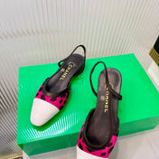 CHANEL 26S FLATS SLINGBACK IN WHITE PATENT CALFSKIN WITH DARK PINK PONY HAIR