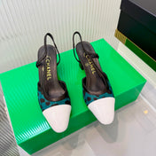 CHANEL 26S HIGH-HEEL SLINGBACKS 50 MM IN WHITE CALFSKIN AND TEAL PONY HAIR