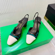 CHANEL 26S HIGH-HEEL SLINGBACKS 50 MM IN WHITE CALFSKIN AND TEAL PONY HAIR