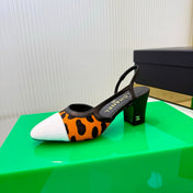 CHANEL 26S HIGH-HEEL SLINGBACKS 50 MM IN WHITE CALFSKIN WITH ORANGE PONY HAIR
