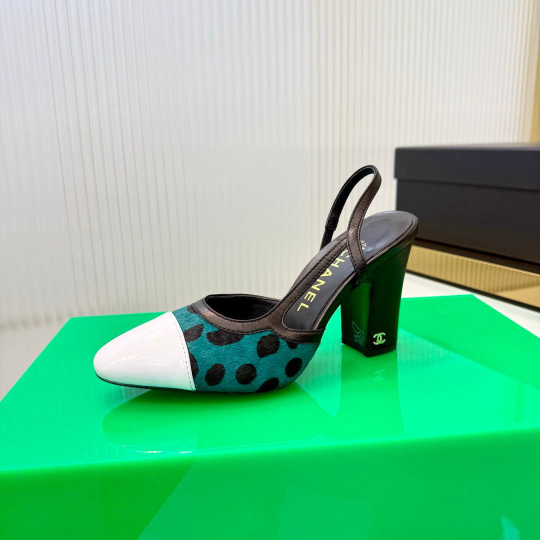 CHANEL 26S SLINGBACK SHOES 70MM IN WHITE PATENT WITH TEAL LEOPARD PRINT
