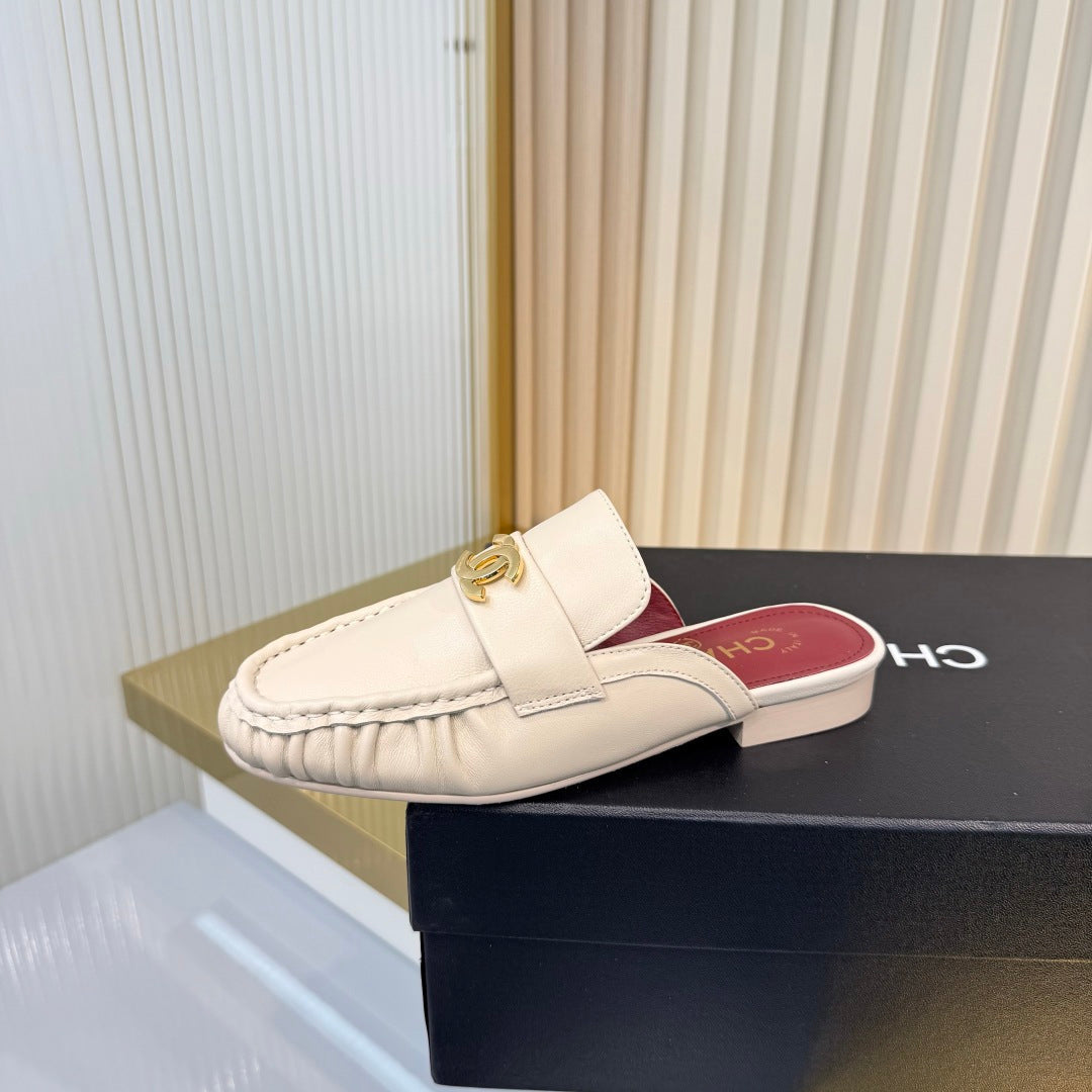 CHANEL 26S LOAFER MULES IN BEIGE CALFSKIN WITH CC LOGO