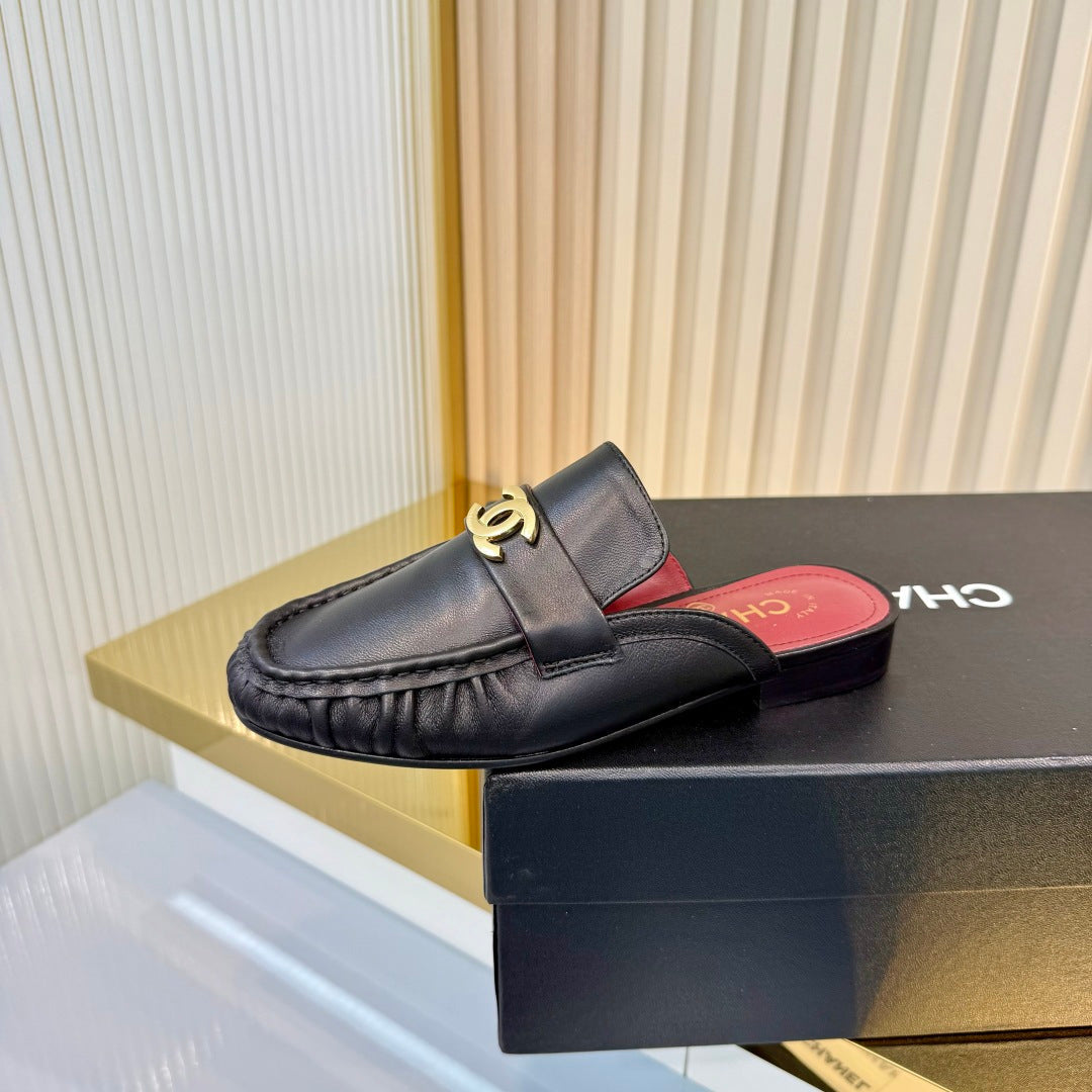 CHANEL 26S LOAFER MULES IN BLACK CALFSKIN WITH CC LOGO