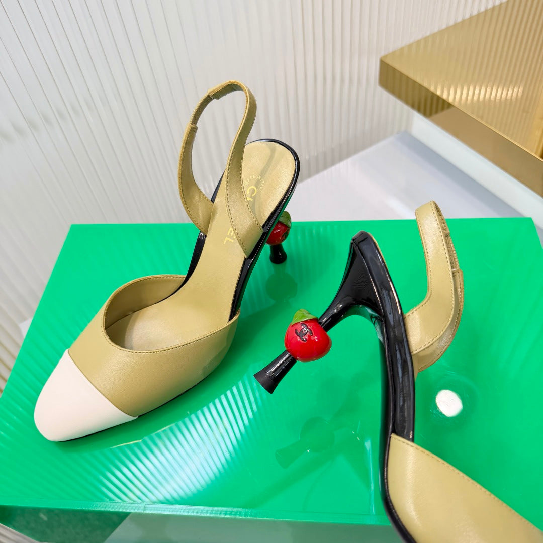 CHANEL 26S SLINGBACK POINTED-TOE HEELS 95 MM IN LIGHT OLIVE GREEN LAMBSKIN WITH WHITE CAP TOE
