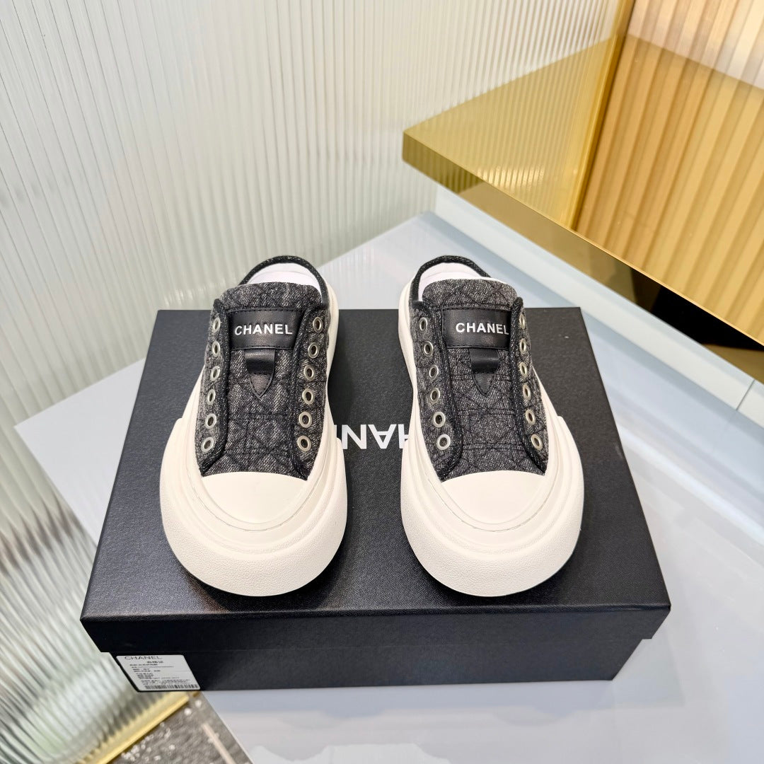 CHANEL 26S MULE SNEAKERS IN GREY DIAMOND-PATTERNED WOVEN DENIM FABRIC STLYE 6