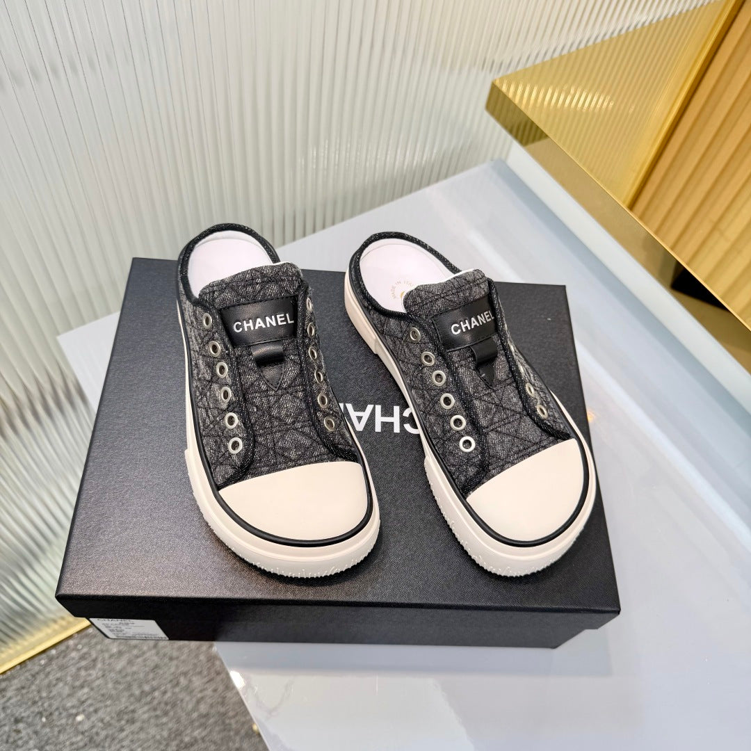 CHANEL 26S MULE SNEAKERS IN GREY DIAMOND-PATTERNED WOVEN DENIM FABRIC