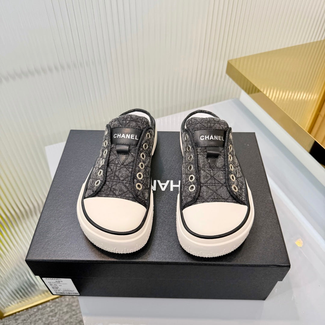 CHANEL 26S MULE SNEAKERS IN GREY DIAMOND-PATTERNED WOVEN DENIM FABRIC