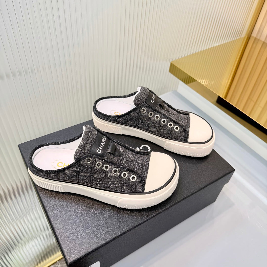 CHANEL 26S MULE SNEAKERS IN GREY DIAMOND-PATTERNED WOVEN DENIM FABRIC