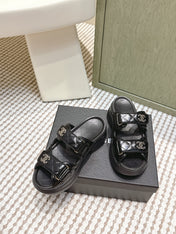 CHANEL 25S STRAP SANDALS IN BLACK PATENT CALFSKIN SILVER HARDWARE