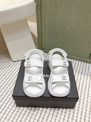 CHANEL 25S SANDALS IN WHITE PATENT CALFSKIN SILVER HARDWARE